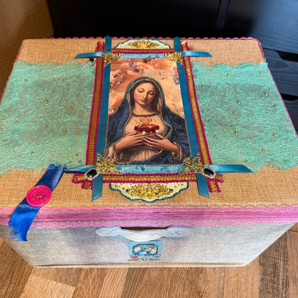 Handmade Two-Sided Tote of Virgin Mary & Cherubs - Picture 13 of 14